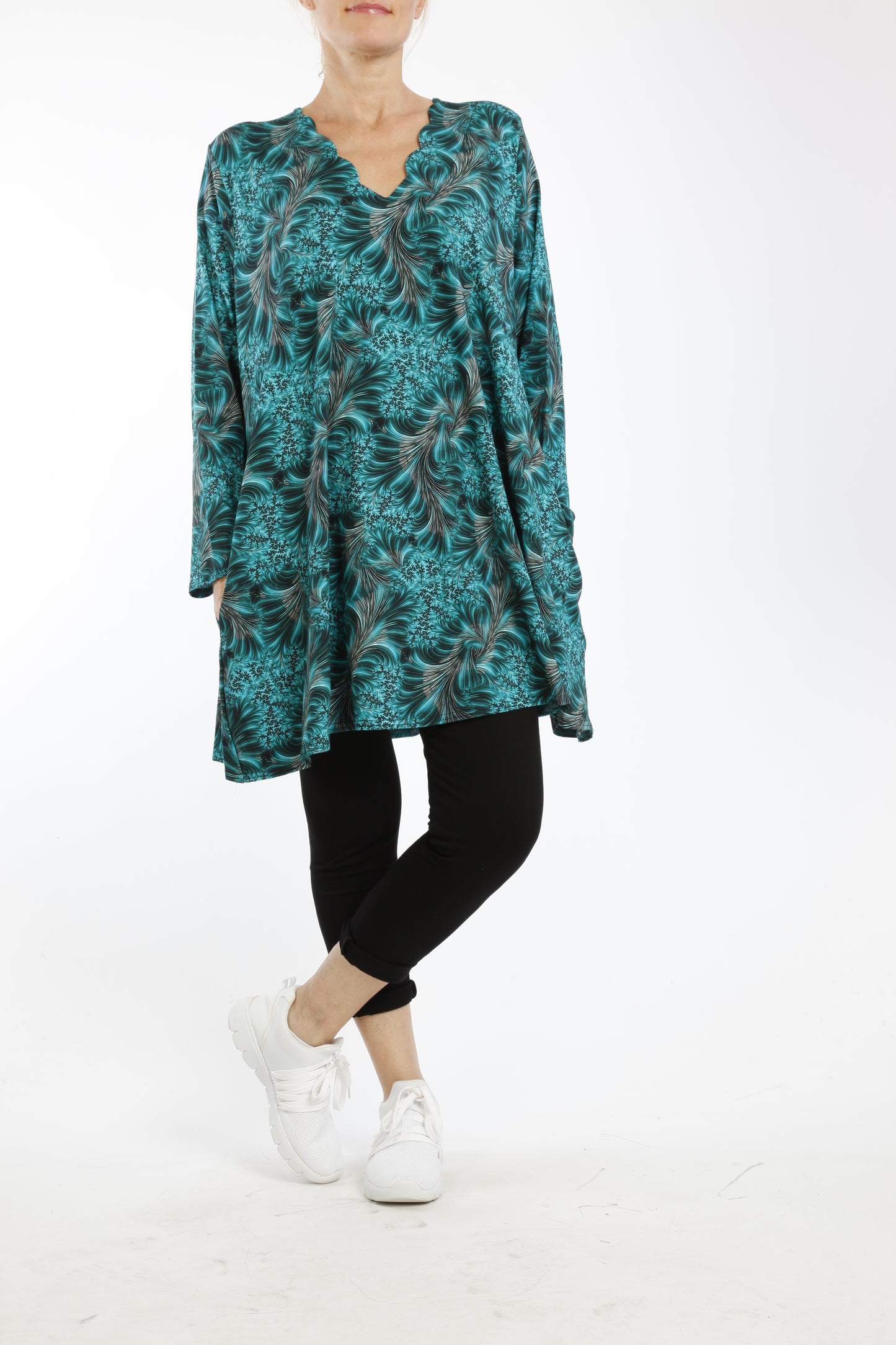 Damen Langarmshirt mit Floral-Abstraktem Muster – Viskose Shirt im Bequemen Loose Fit - Naveed Mode GmbH