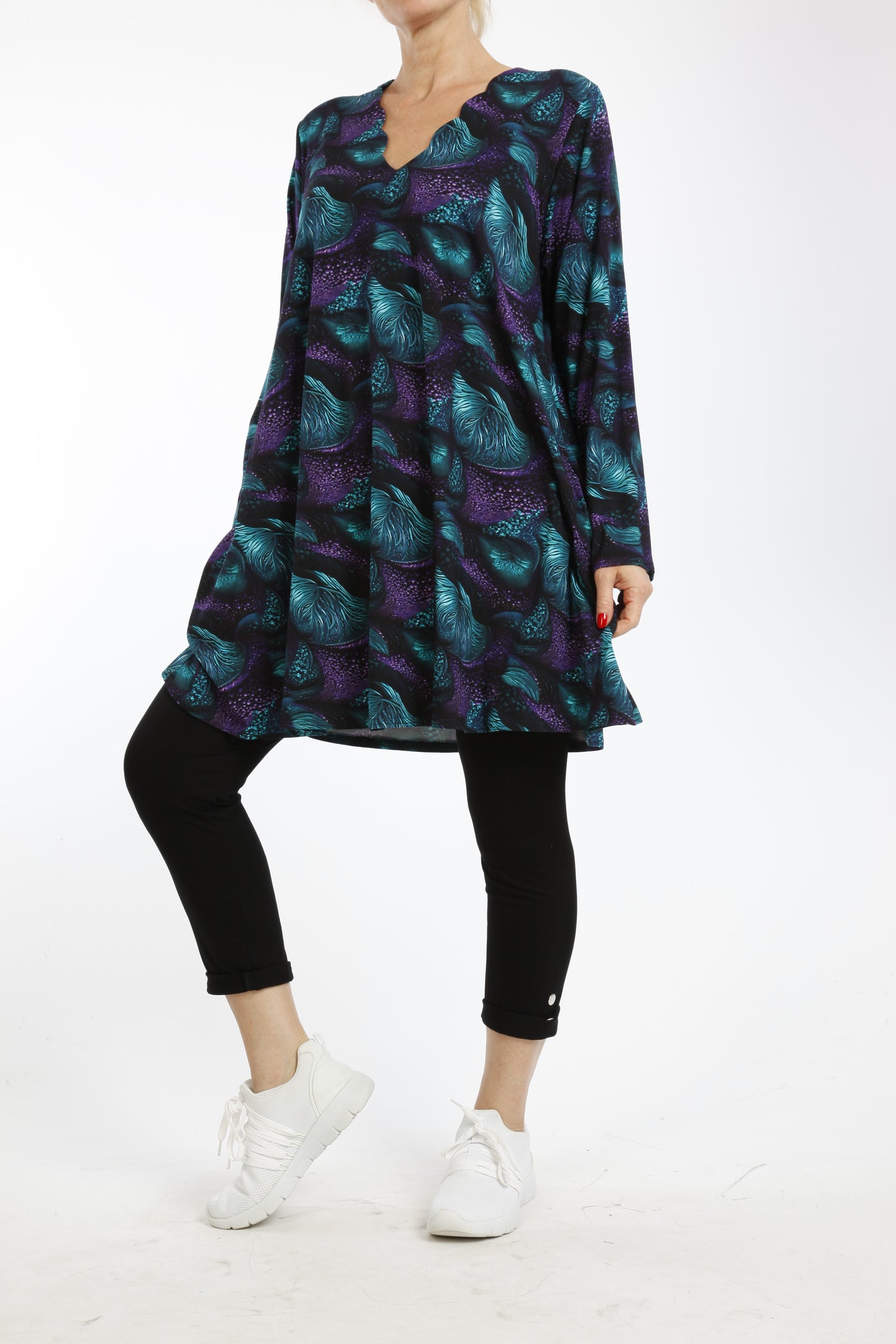 Damen Langarmshirt mit Modernem Muster – Viskose Shirt im Bequemen Schnitt für Alltag & Übergangszeit - Naveed Mode GmbH