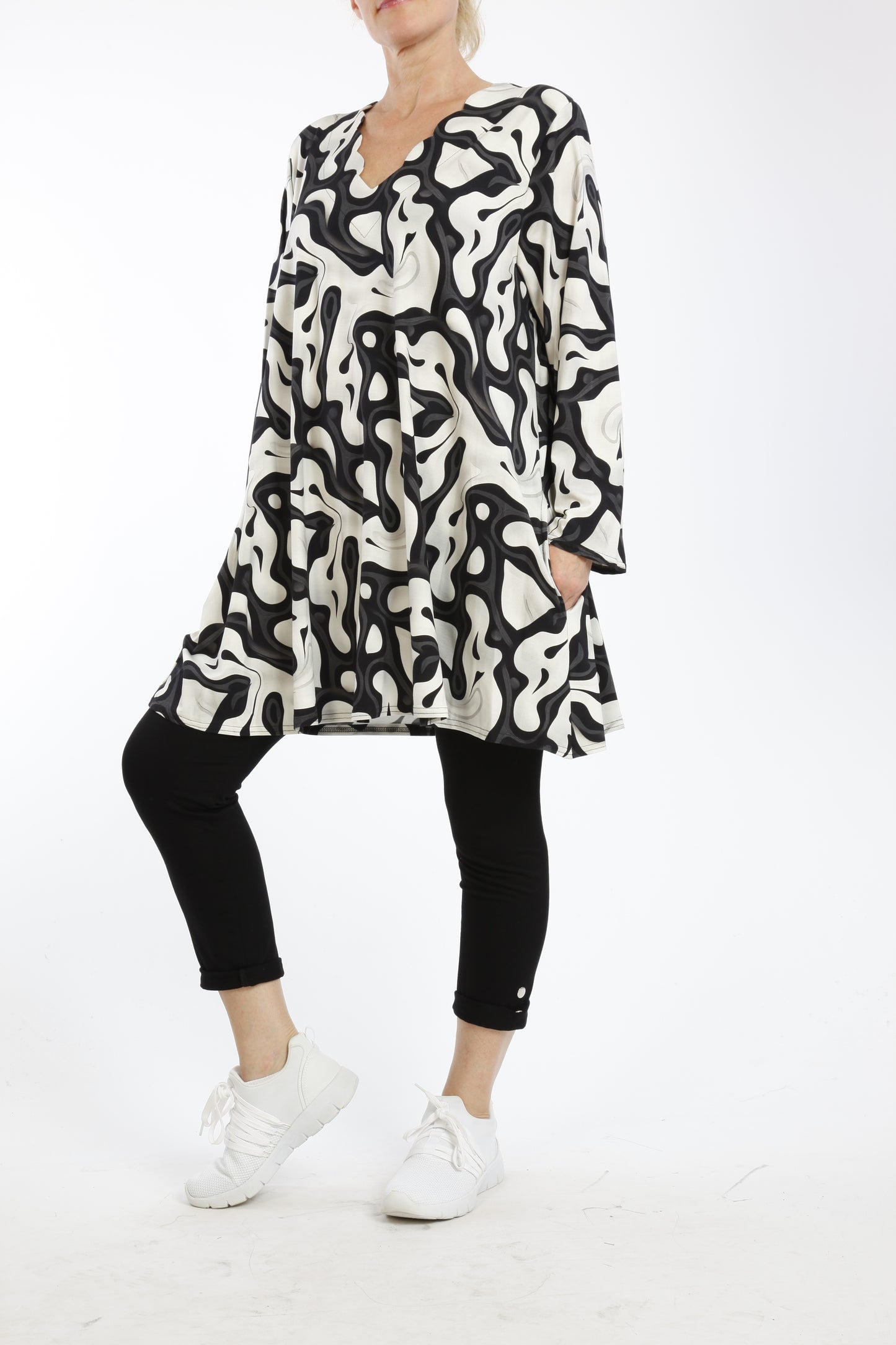 Damen Langarmshirt mit Klassischem Paisley-Muster – Bequeme Viskose Tunika für Alltag & Übergangszeit - Naveed Mode GmbH