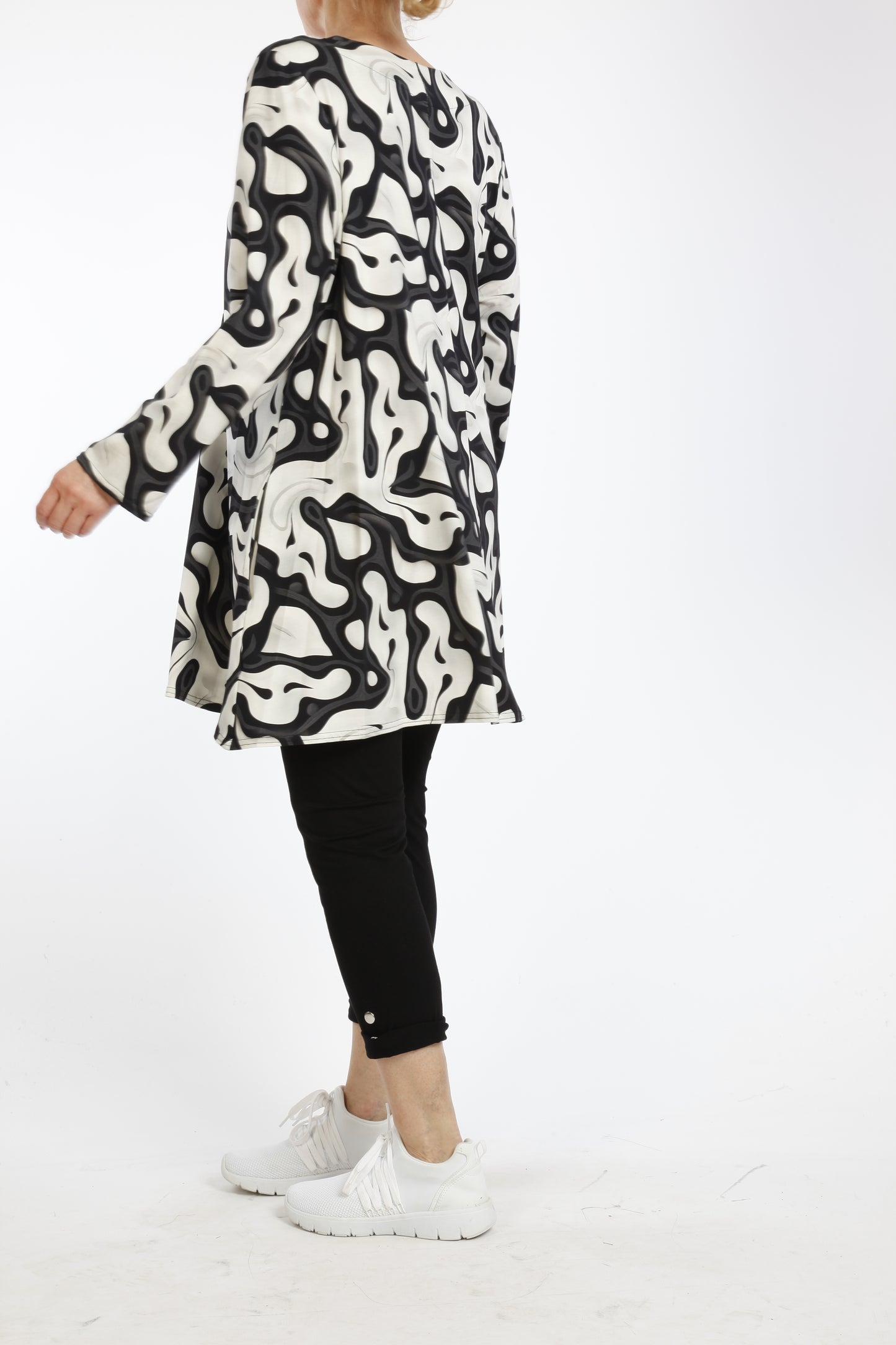 Damen Langarmshirt mit Klassischem Paisley-Muster – Bequeme Viskose Tunika für Alltag & Übergangszeit - Naveed Mode GmbH