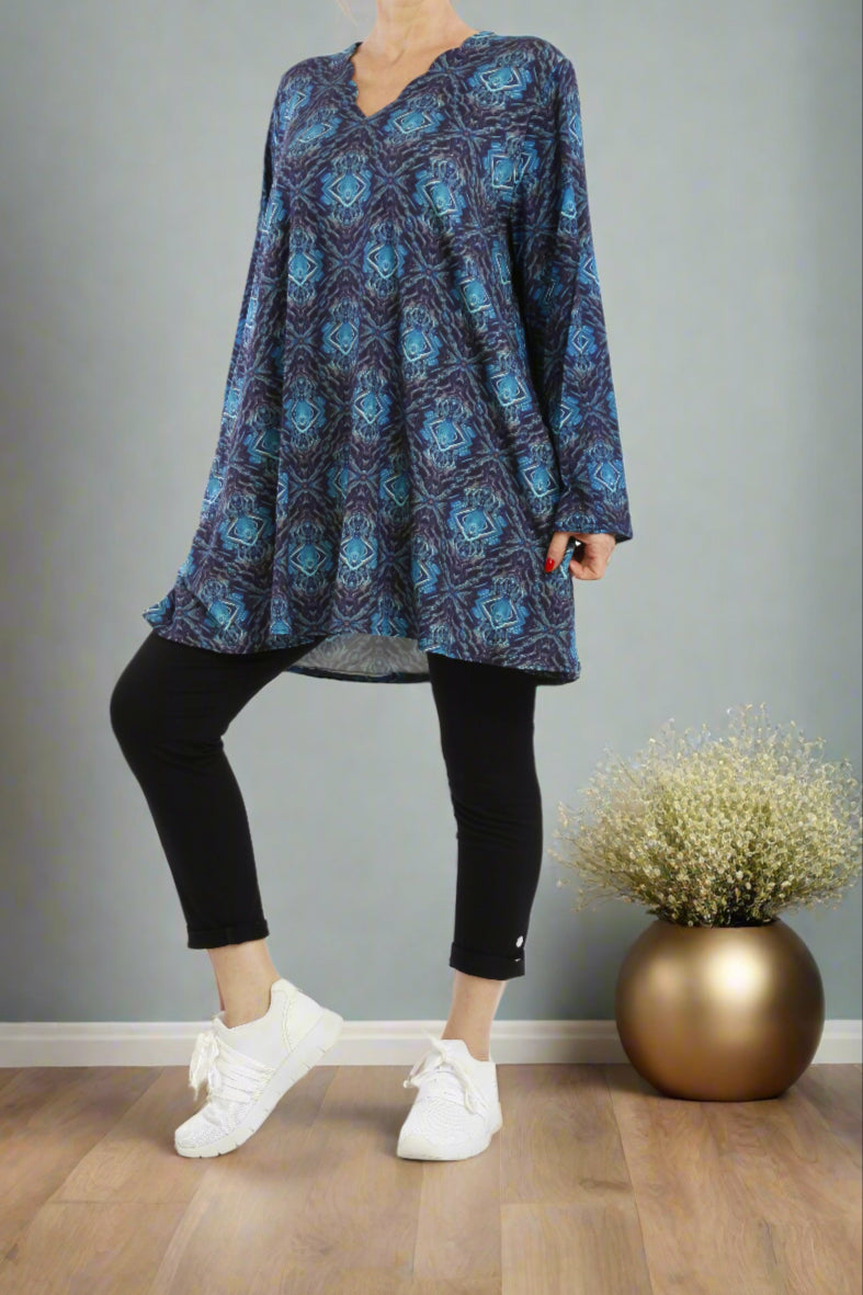 Damen Langarmshirt mit Fragment-Muster – Bequeme Viskose Tunika mit Modernem Design - Naveed Mode GmbH
