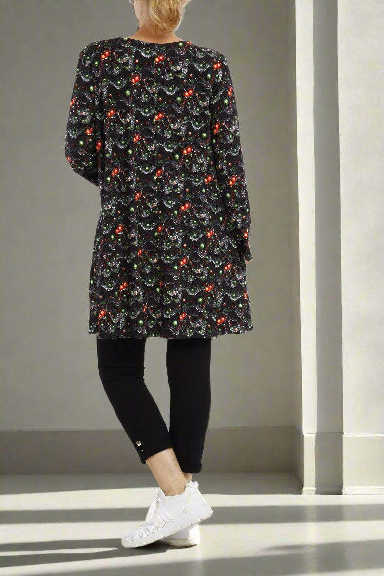 Bequeme Damen Shirt aus Viskose mit Abstraktem Muster – Langarmshirt für Wintermode - Naveed Mode GmbH