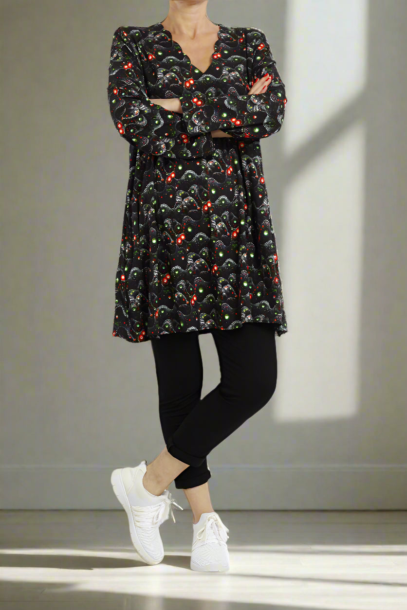 Bequeme Damen Shirt aus Viskose mit Abstraktem Muster – Langarmshirt für Wintermode - Naveed Mode GmbH