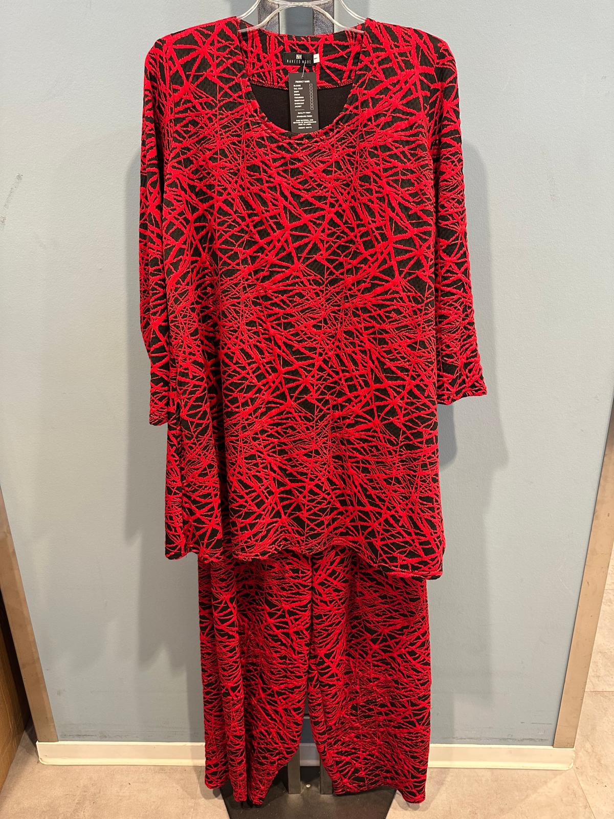 The Modern Muse Tunic & Pant Set
