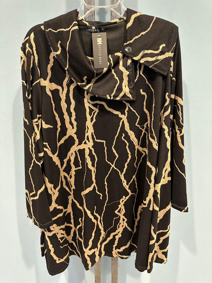 Tailliertes Tunika-Top mit Rundhalsausschnitt und 3/4-Ärmeln mit abstraktem, auffälligem Linienmuster – ideal für dehnbares Oberteil