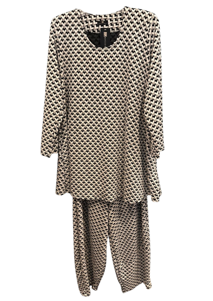 Elegantes Zweiteiler-Set mit geometrischem Muster