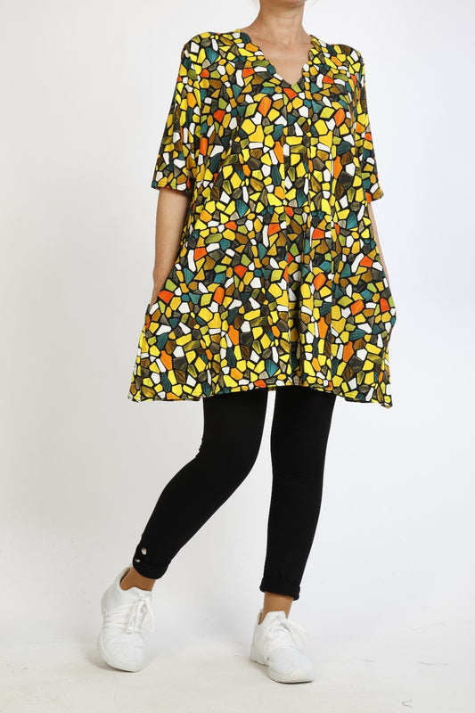 Curvy Shirt im Mosaik-Design - Bunt, Bequem & Stylisch