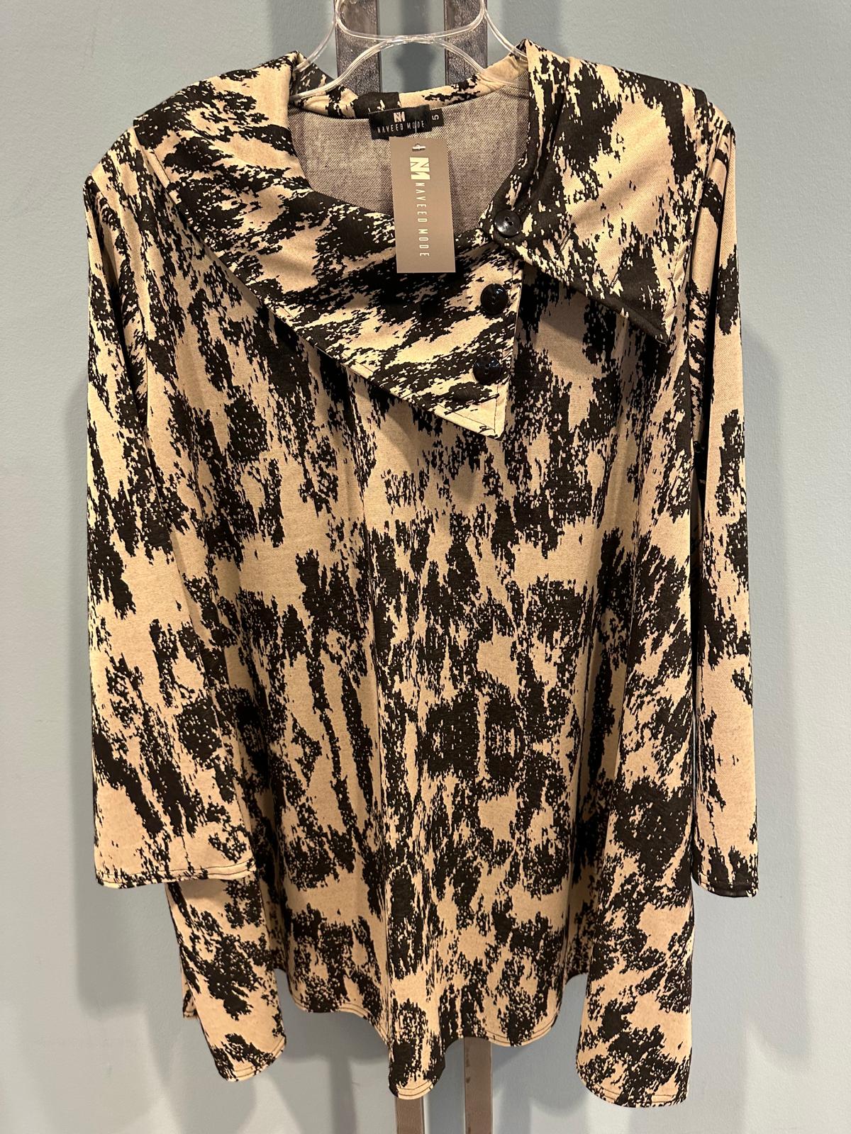 Shirt mit Marmormuster für kurvige Damen – shirt mit Knopfleiste, Wasserfallausschnitt und lockerer Passform