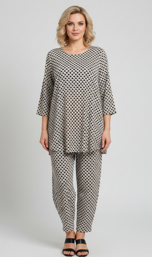 Elegantes Zweiteiler-Set mit geometrischem Muster