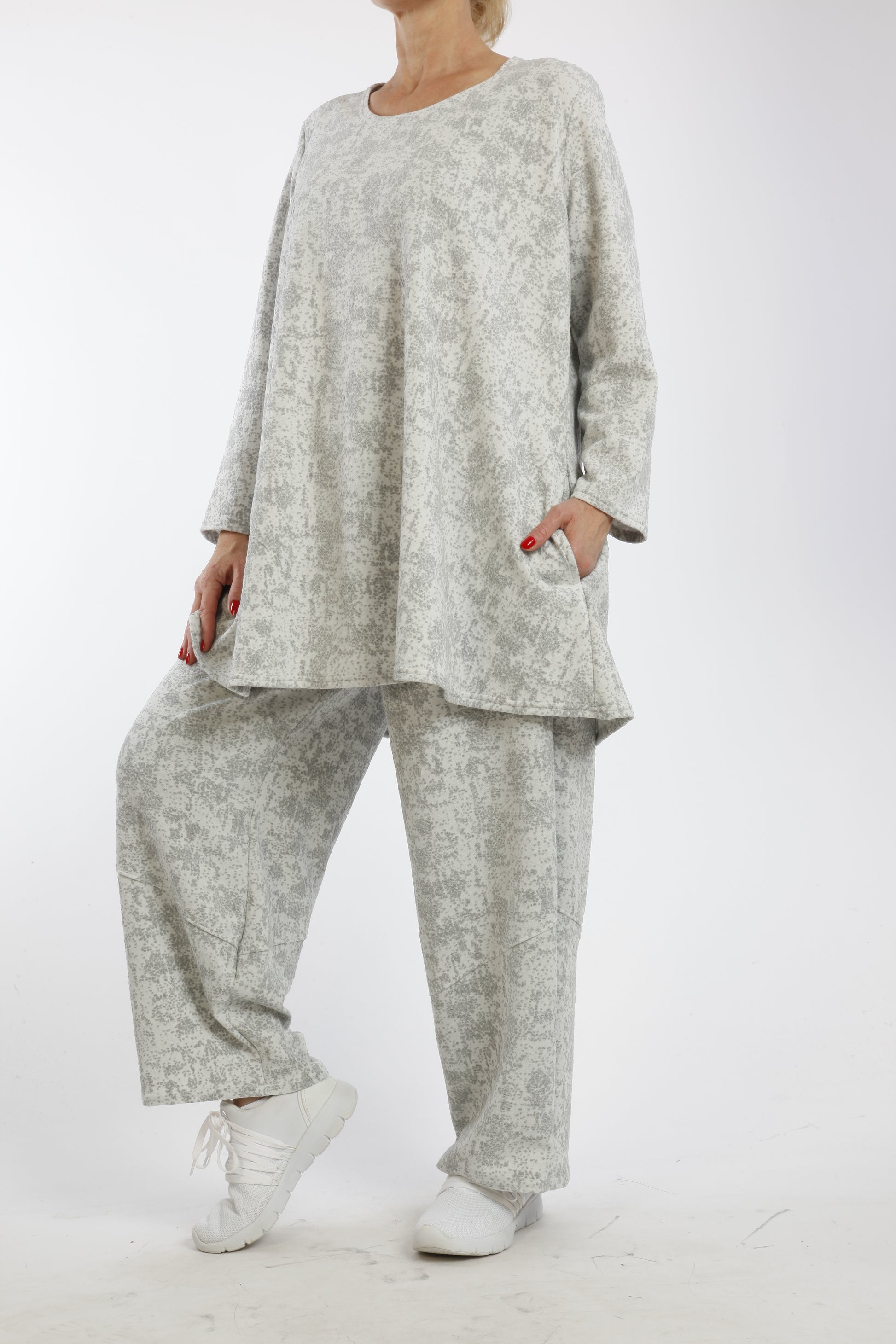 Zweiteiliges Damen-Set mit Rundhals und Strukturmuster – vielseitiger Co-ord