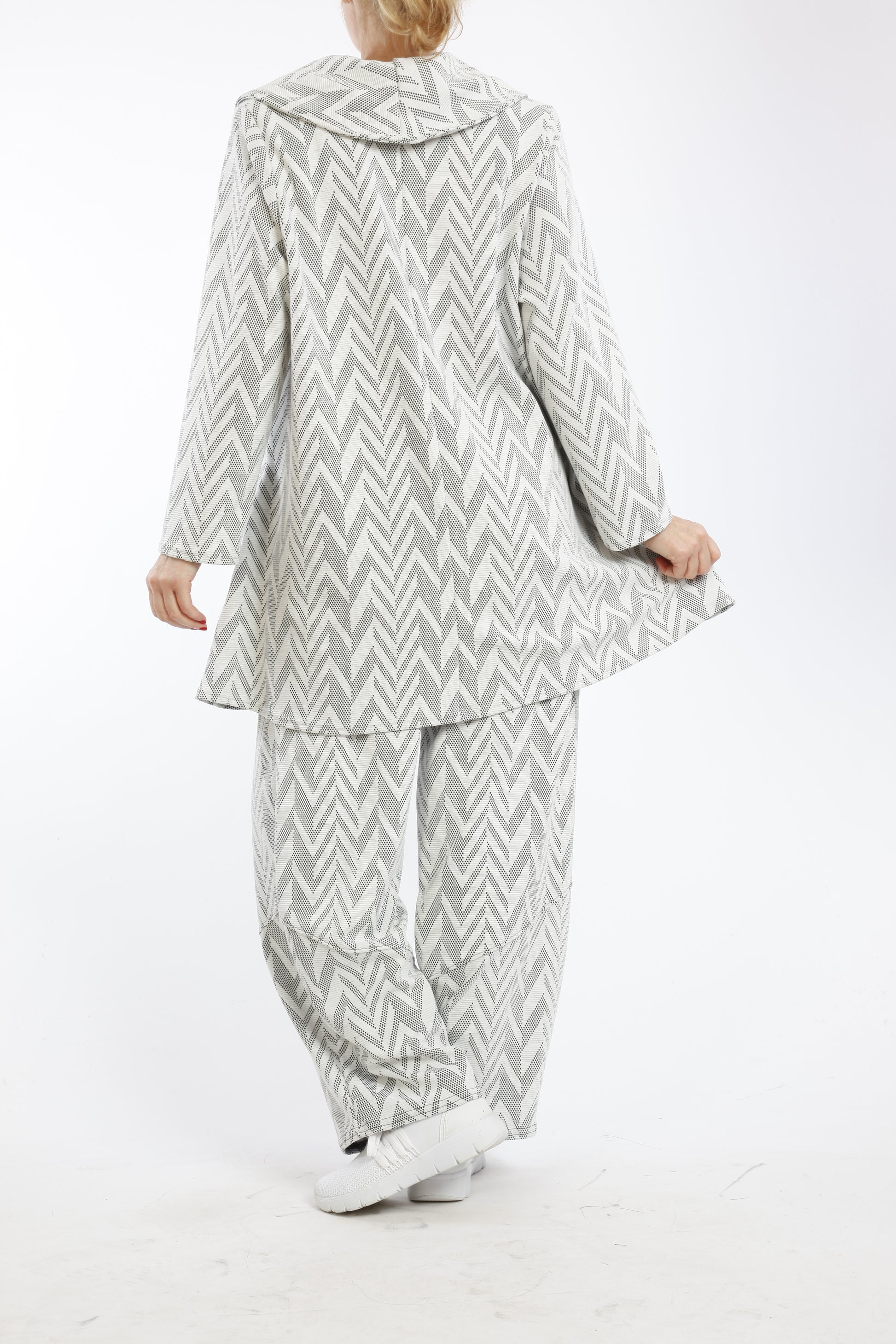 Gestreiftes zweiteiliges Set mit Fischgrätmuster | Bequemes & stylisches Co-ord-Set | Loungewear für Damen mit entspannter Passform - Naveed Mode GmbH