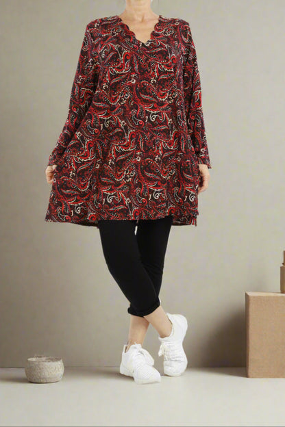 Rotes Paisley Gemustertes Langarm-Shirt für Mollige Figuren - Naveed Mode GmbH