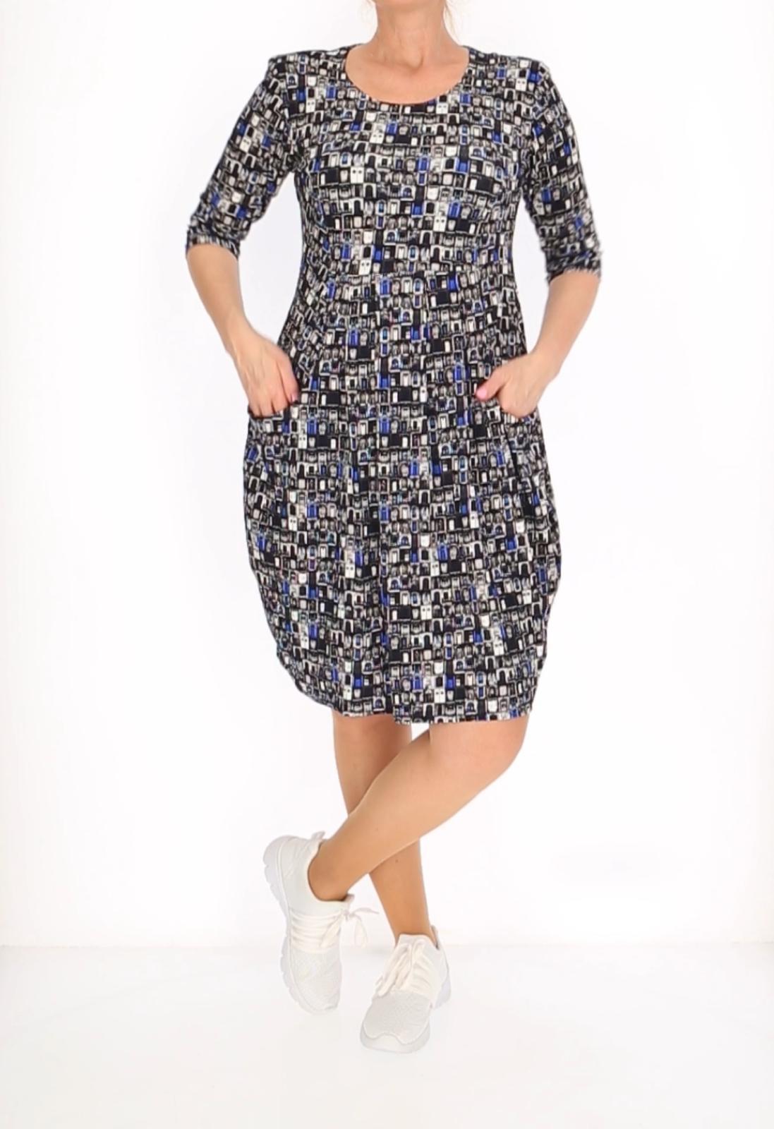 Kniekurzes Damenkleid mit buntem Türen-Print – Freizeitkleid mit Taschen