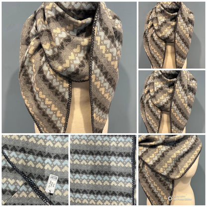 Cozy Schal mit Herz- und Wellenmuster – Weich & Warm für Damen.