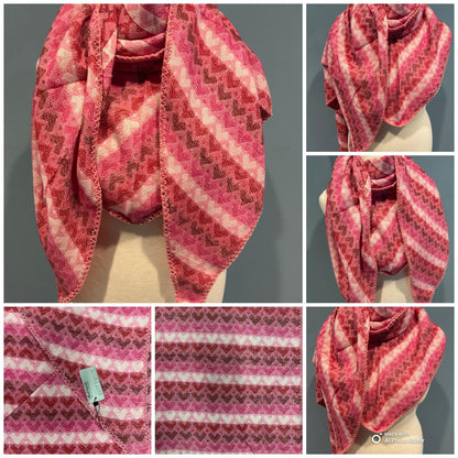 Cozy Schal mit Herz- und Wellenmuster – Weich & Warm für Damen.