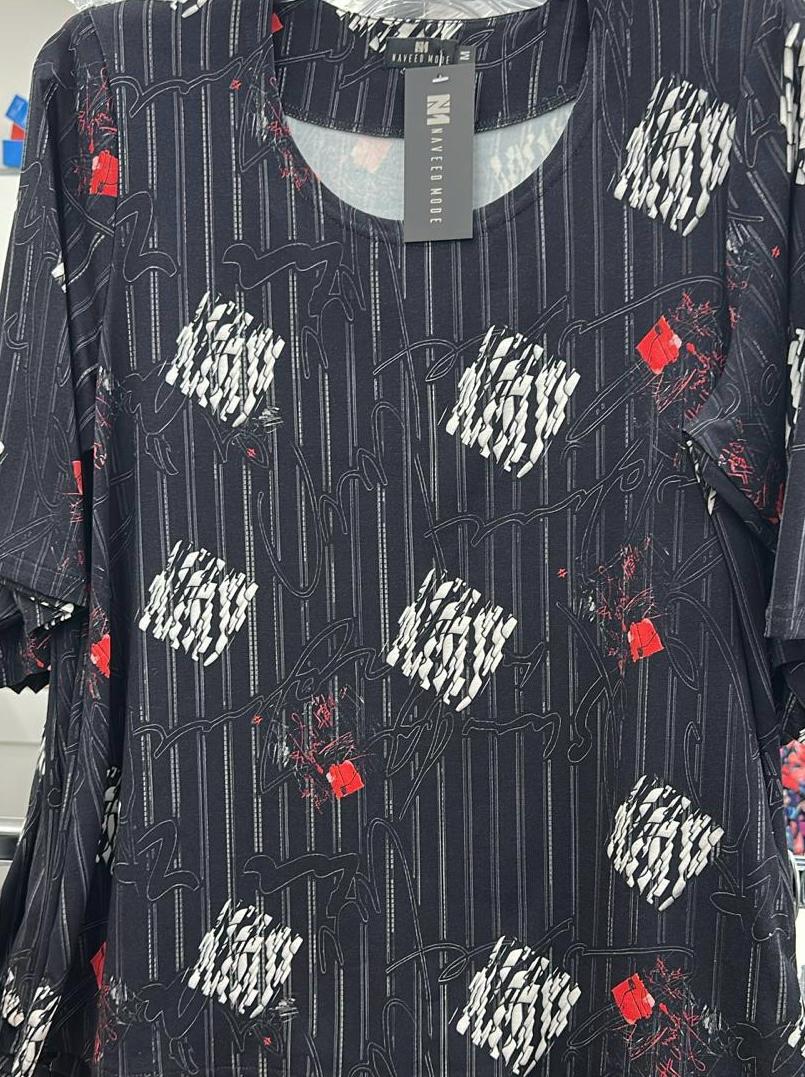 Modernes T-Shirt Für Curve Frauen mit Grafik-Print – Damen- Kontrast-Design